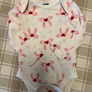 Old Navy White Onesie with Pink Bows and Red Hearts